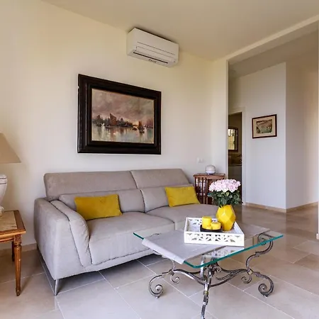 Sea View With Private Secure Parking - 2 *