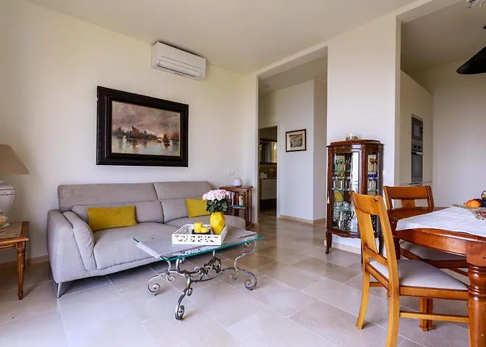 Sea View With Private Secure Parking - 2 شقة فيليوفرُنش سور مير