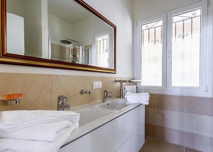 Sea View With Private Secure Parking - 2 *
